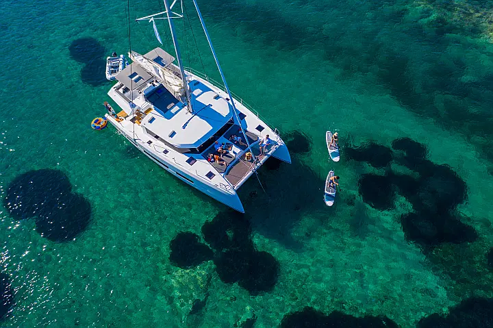 Dufour Catamaran 48 - 