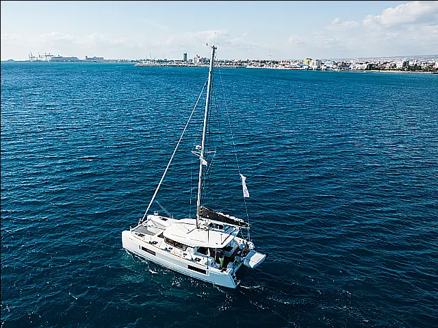 Lagoon 40-4