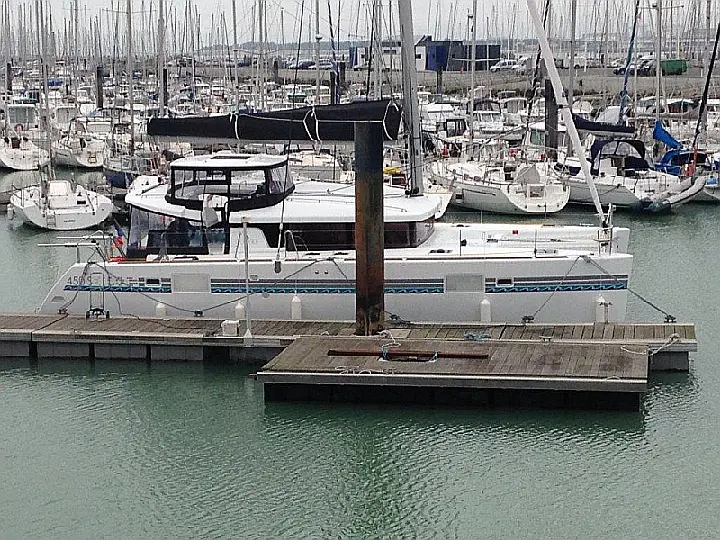 Lagoon 450 SporTop - Ship / starbord / outside