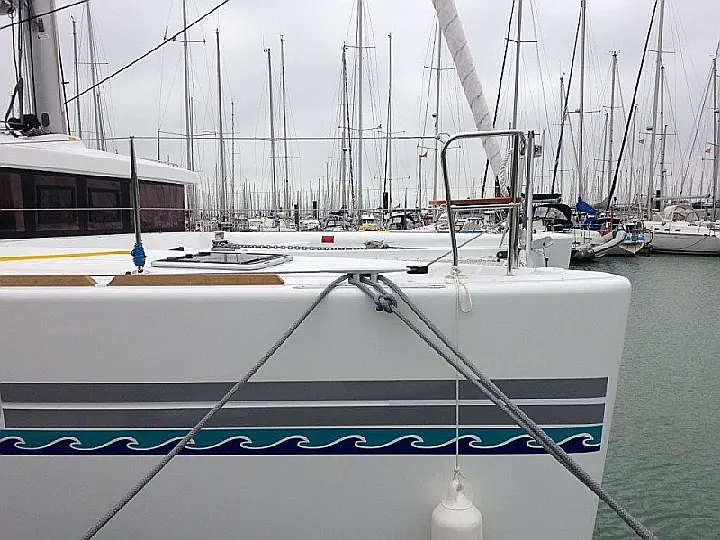 Lagoon 450 SporTop - Bug